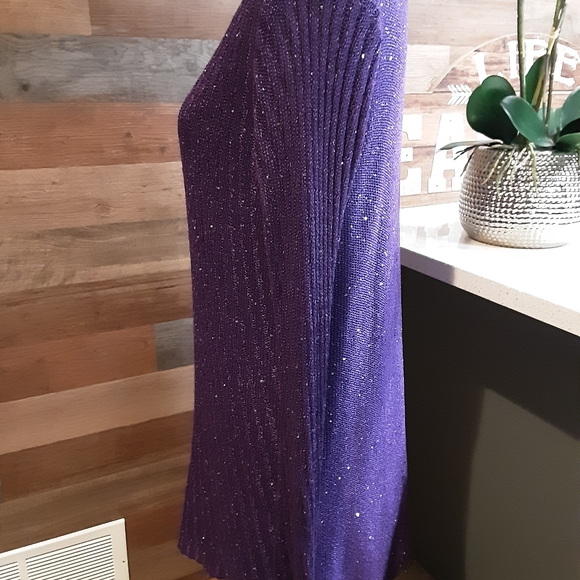 Tunic Sweater - Picture 2 of 4